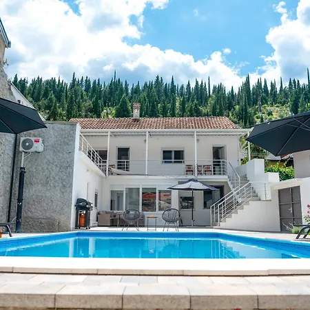 Hana 招待所 Stolac